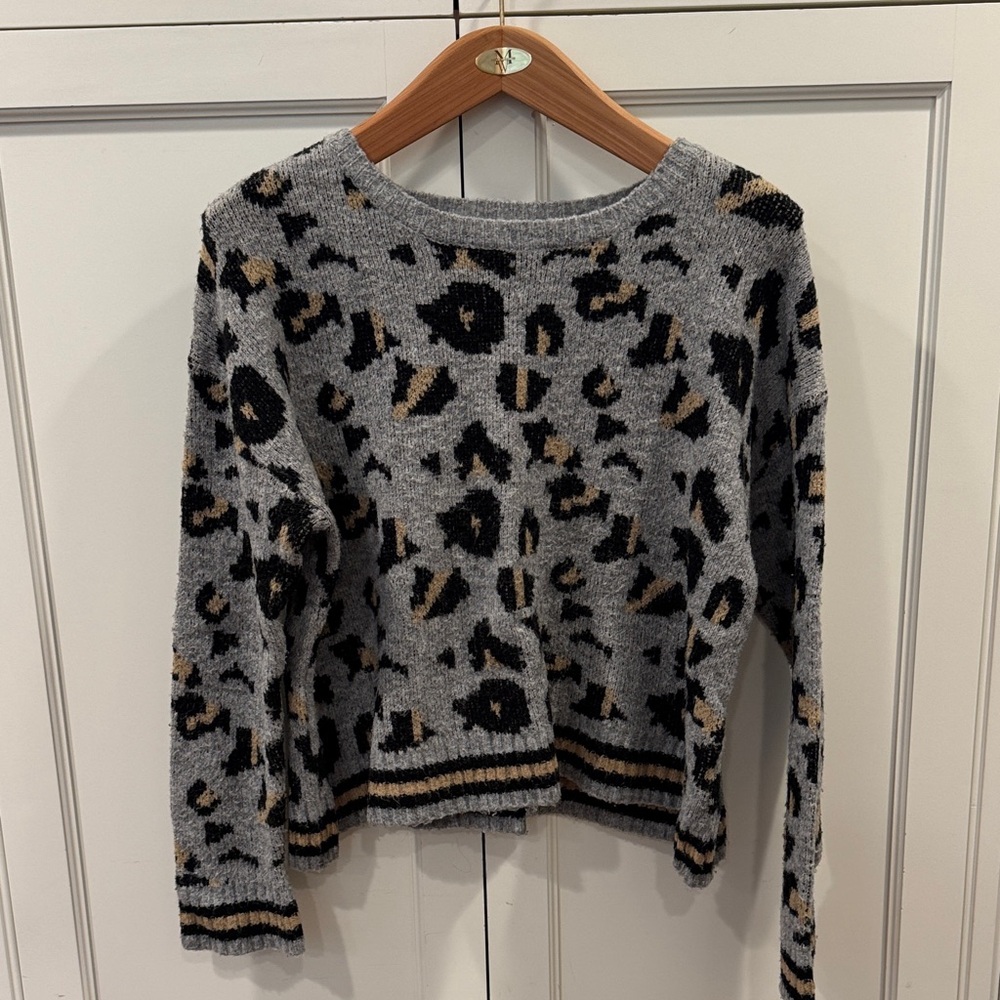 Vintage Gray and Black Leopard Sweater